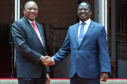 Le président kenyan Uhuru Kenyatta et Raila Odinga, en 2018.