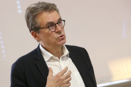 Eric Scherer, le directeur de l'innovation et des affaires internationales de France télévisions.
