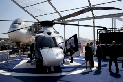 Un hélicoptère H160 d'Airbus Helicopters en présentation au Bourget le 17 juin 2015.
