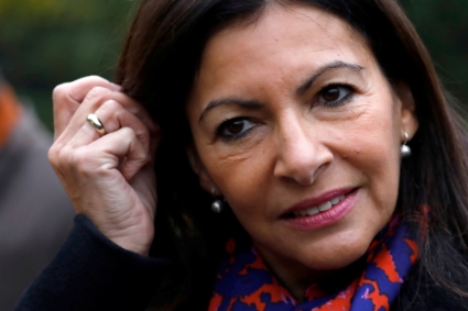 La maire de Paris, Anne Hidalgo, et ses adjoints veulent remettre de l'ordre dans l'attribution des postes au sein des sociétés d'économie mixte.