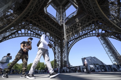 La Société d'exploitation de la Tour Eiffel est critiquée sur sa gestion.