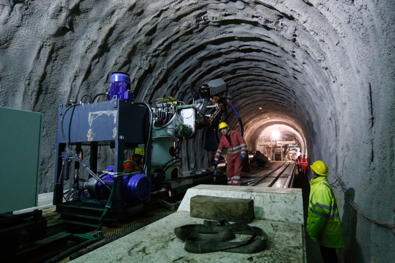 Si les travaux préliminaires ont commencé, les atermoiements des gouvernements français et italien menacent la réalisation du tunnel Lyon-Turin.