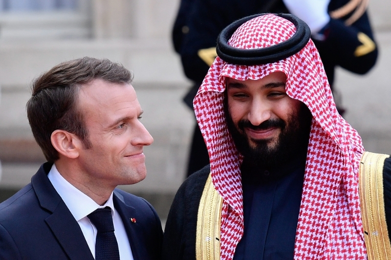 Le président Emmanuel Macron et le prince héritier d'Arabie saoudite Mohammed bin Salman, le 10 avril 2018 à Paris.