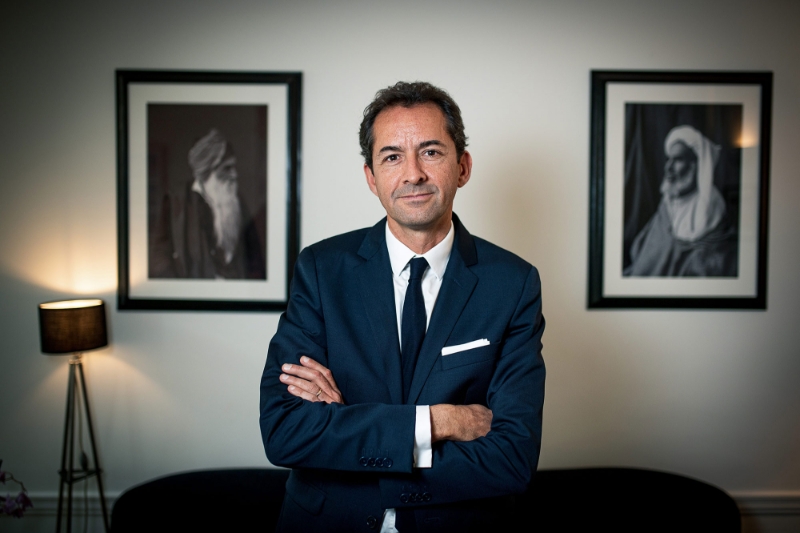 Hakim el-Karoui dirige le bureau français de Brunswick Group depuis mai 2021.