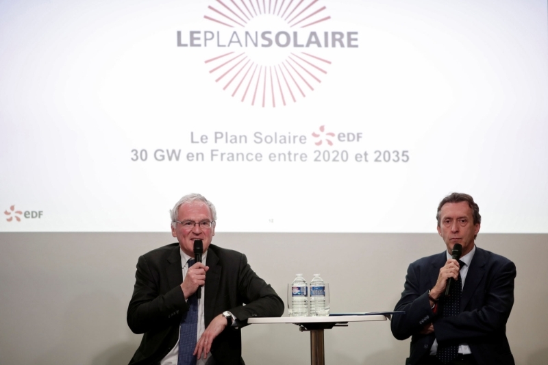 Antoine Cahuzac et Jean-Bernard Lévy lors d'une conférence sur le plan solaire d'EDF, dont ils sont dirigeants.